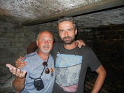 S přítelem hercem Romanem Zachem ve vinném sklípku na Modré v létě 2013